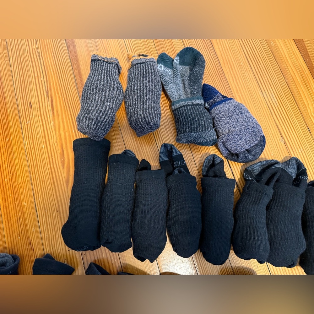 28 pairs men’s socks Medium - Picture 2 of 16